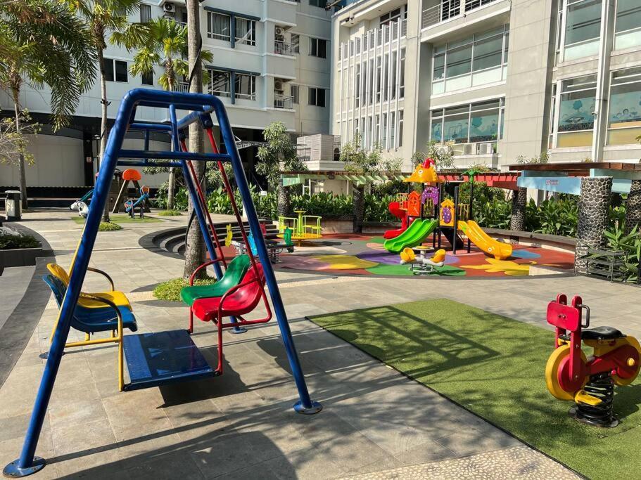 Cozy 2br Sudirman With Pool, Wi-fi, & Netflix By 2ndhome Apartment *