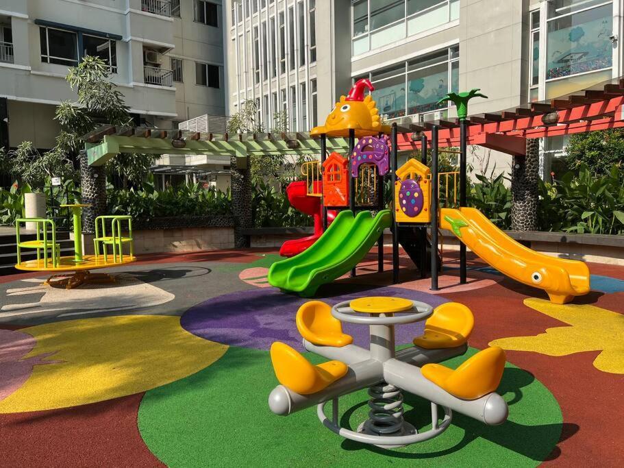 Cozy 2br Sudirman With Pool, Wi-fi, & Netflix By 2ndhome