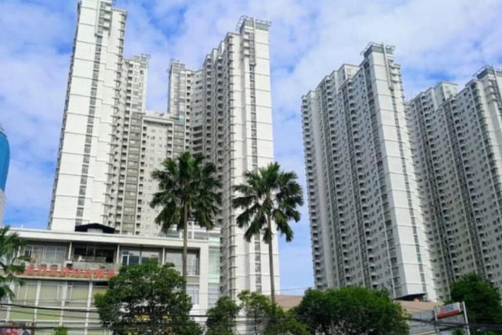 Apartemen Cozy 2br Sudirman With Pool, Wi-fi, & Netflix By 2ndhome