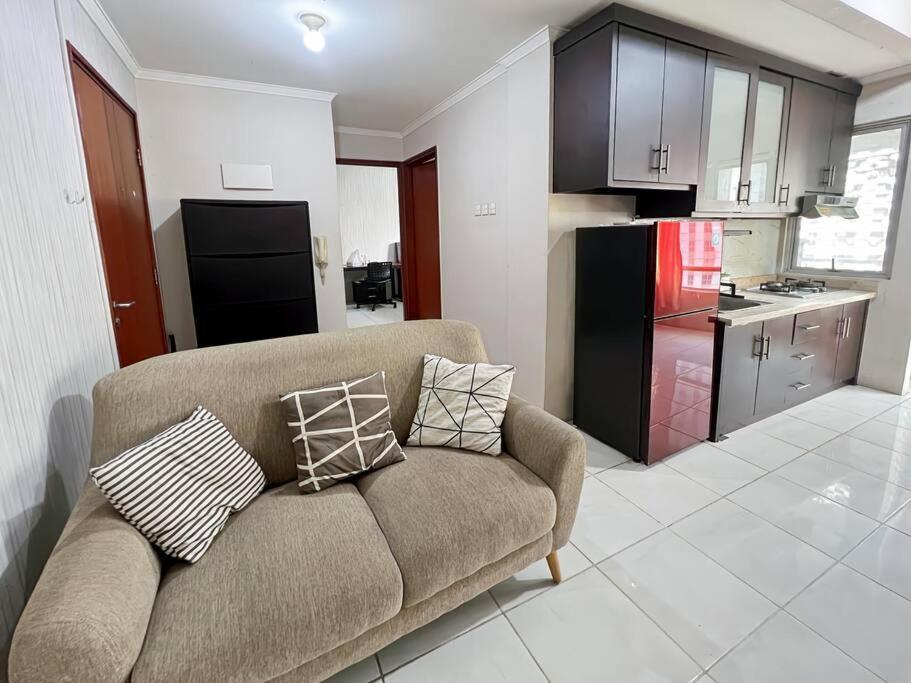 Cozy 2br Sudirman With Pool, Wi-fi, & Netflix By 2ndhome